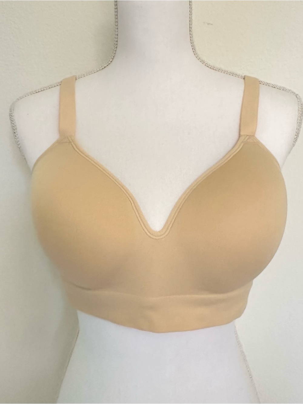 Underoutfit Infinite Support Bra NWT Sand Size XL